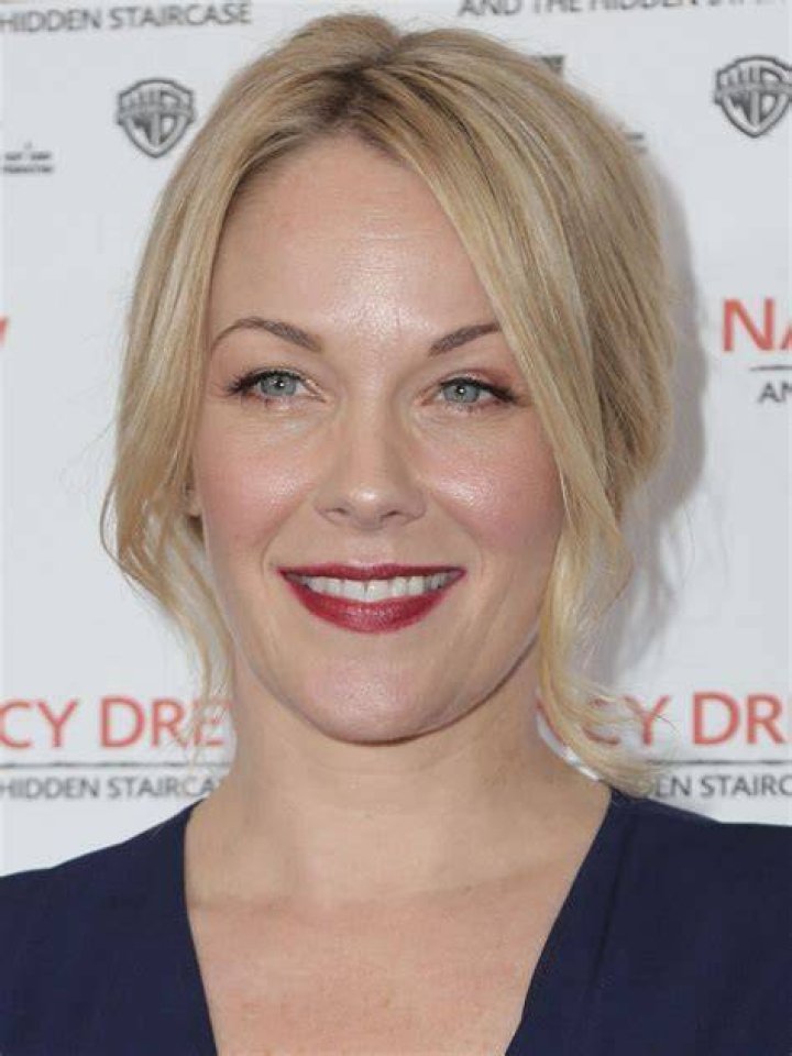 Andrea Anders About Entertainment.ie
