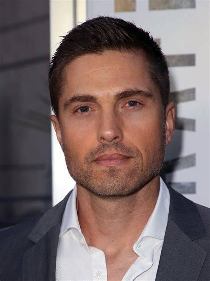 Days alum Eric Winter in A.P.B. News