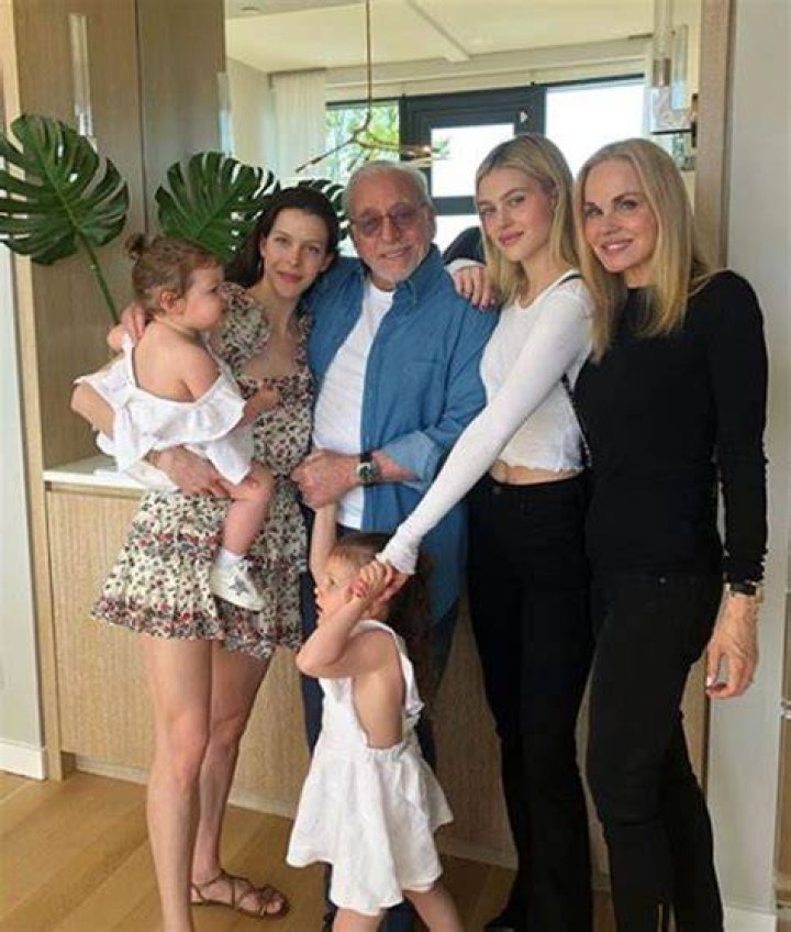 Discover The Extraordinary Journey Of Nelson Peltz's Daughters