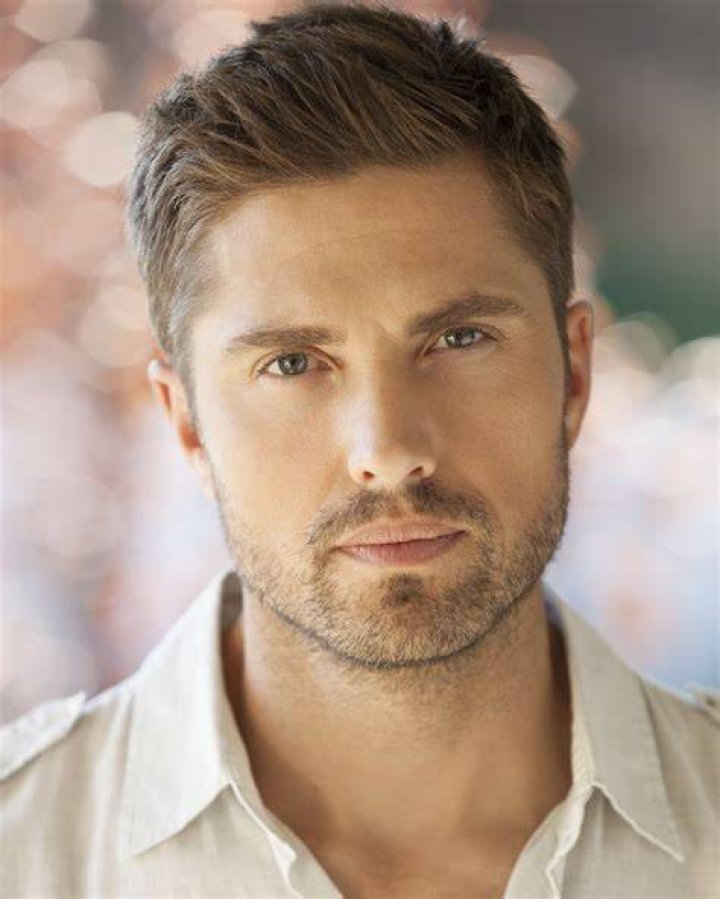 Eric Winter Actor