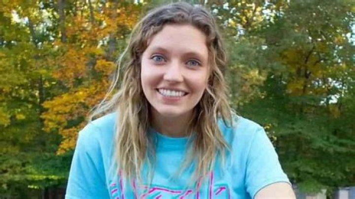 How old is Grace Sharer right now?