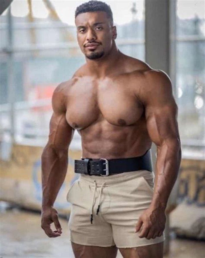 Larry Wheels Height, Weight, Age, Bodybuilding and Instagram