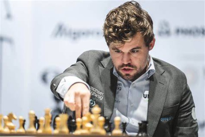 Magnus Carlsen's GIRLFRIEND brings him luck! YouTube