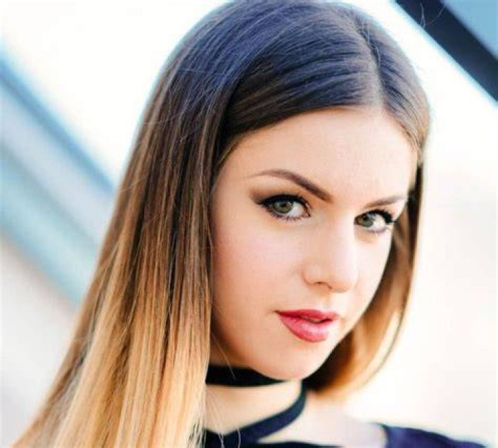 Stella Cox Bio Fitness Models Biography